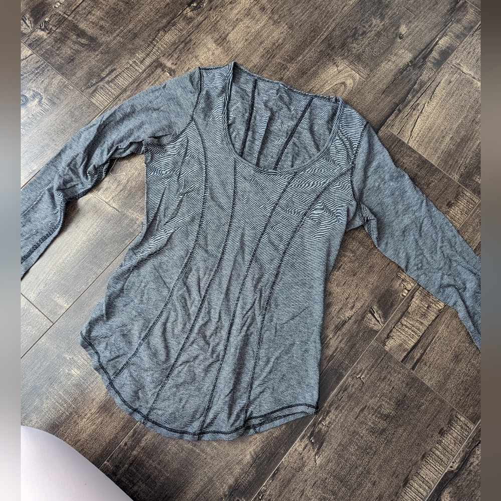 Lululemon fitted cotton long sleeve t-shirt